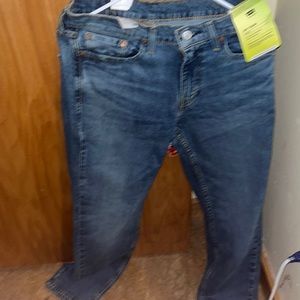 511 SLIM stretch Levi’s never worn still with tag